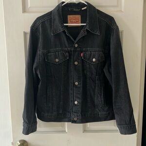Levi’s Women’s Original Denim Trucker Jacket